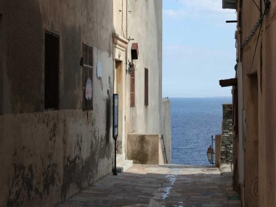 LED Backlit Wall Clocks for Commercial Spaces | Wholesale Supplier